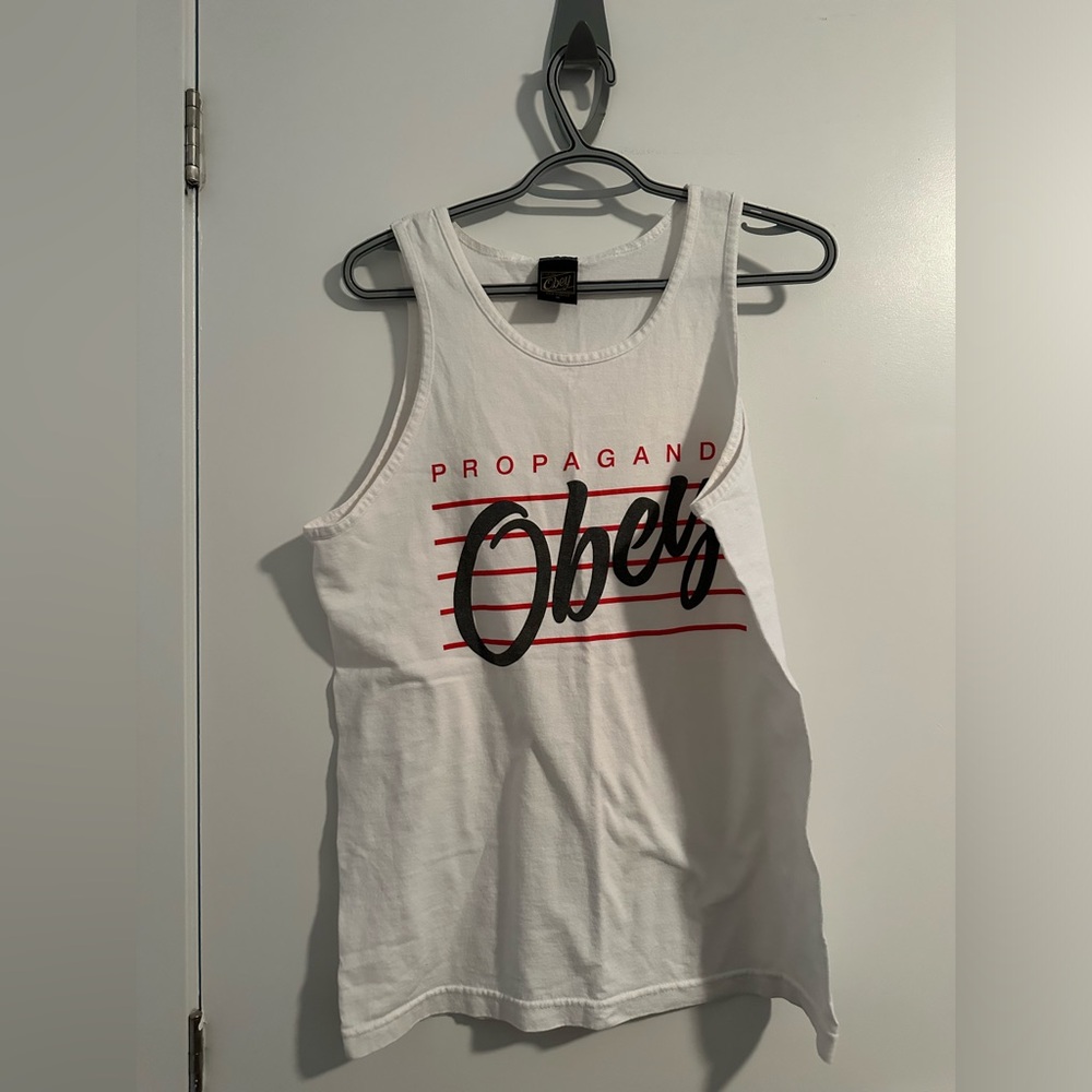 Obey - muscle t